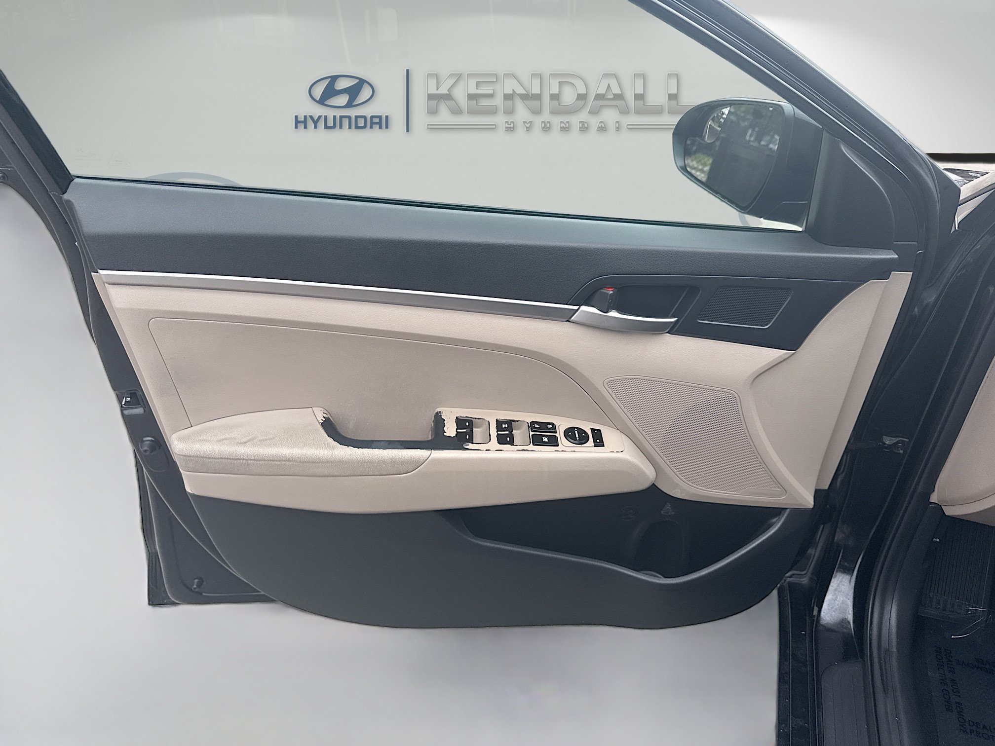 Used 2020 Hyundai Elantra SE FWD image 17
