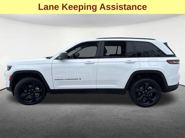 Used 2023 Jeep Grand Cherokee Limited w/ Black Appearance Package image 6