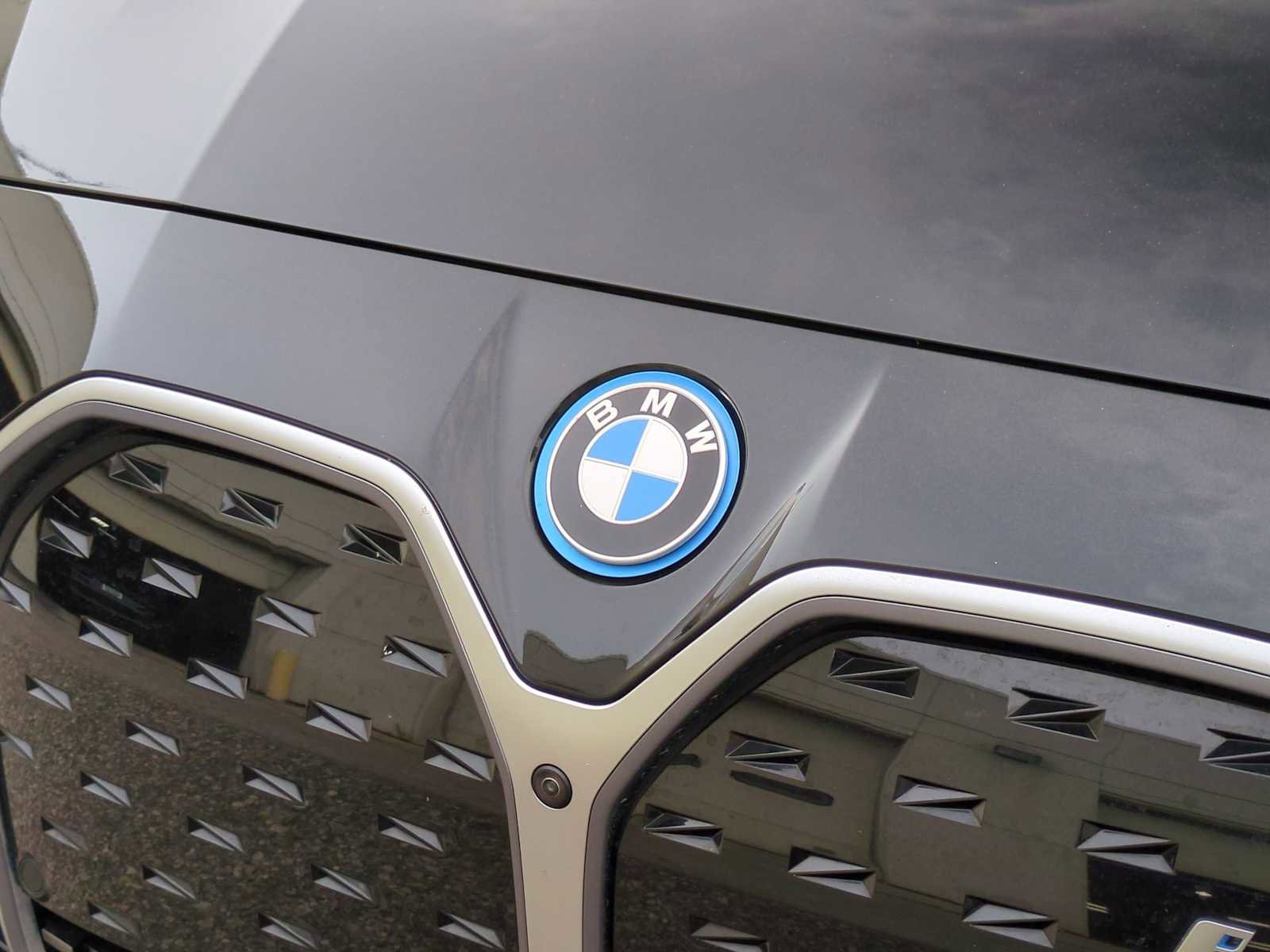 New 2024 BMW i4 eDrive35 w/ Premium Package image 12