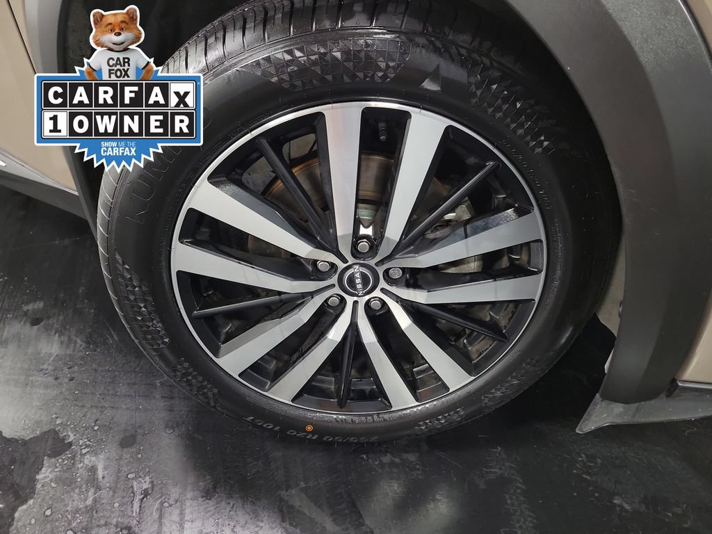 Used 2024 Nissan Pathfinder Platinum AWD/4WD image 10