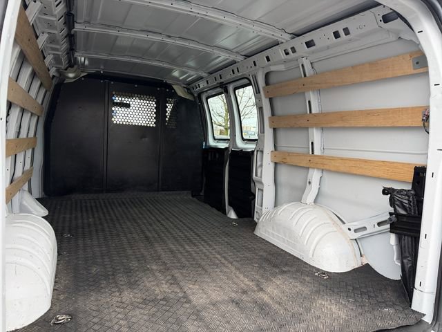 Used 2024 Chevrolet Express 2500 w/ Driver Convenience Package image 31