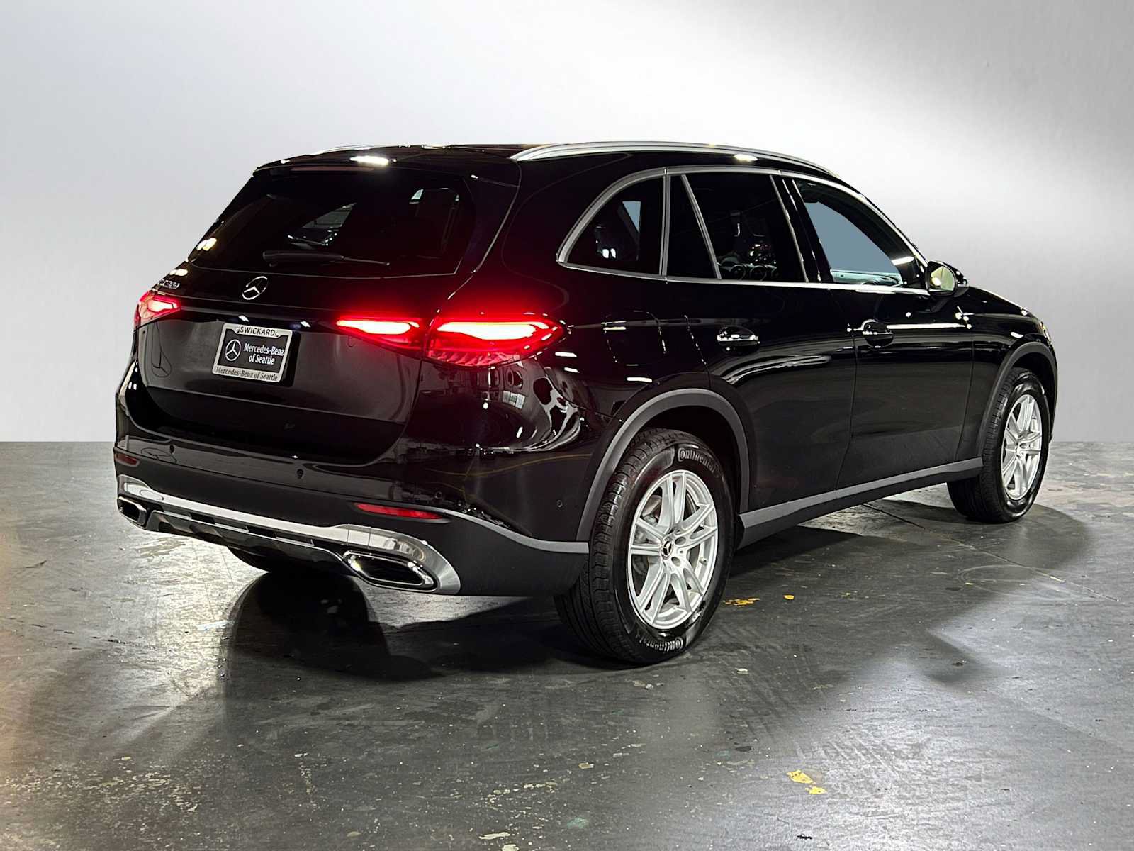 Used 2025 Mercedes-Benz GLC 300 image 3