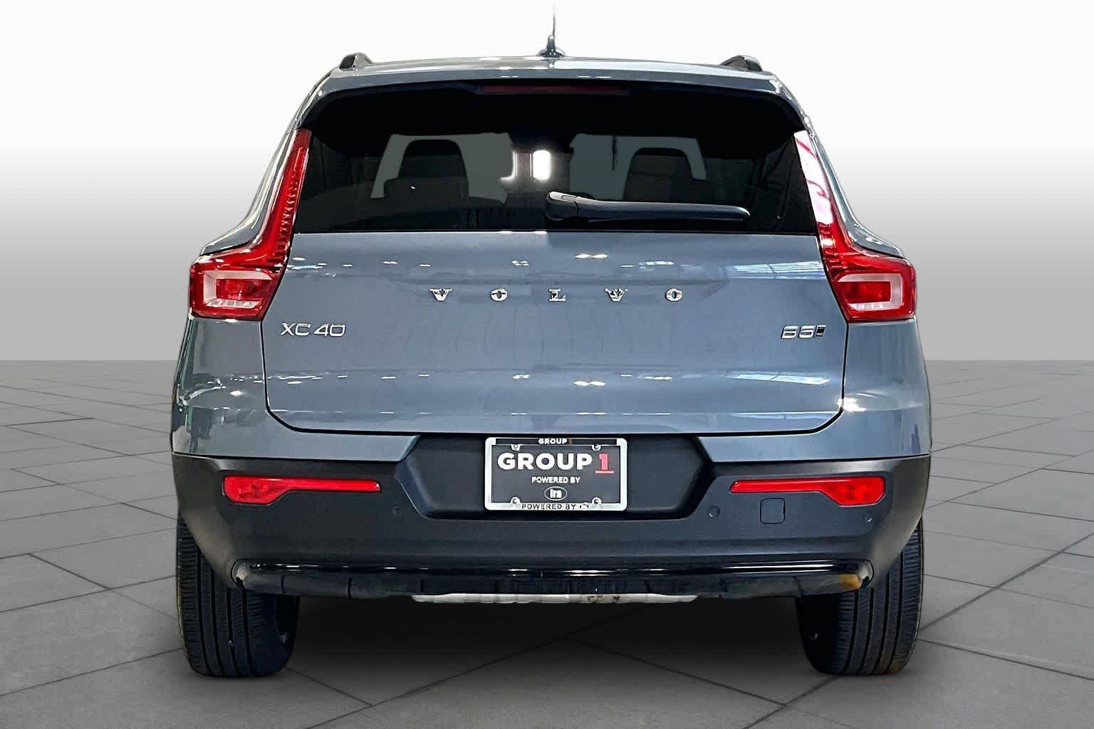 Certified 2023 Volvo XC40 B5 Ultimate w/ Climate Package AWD/4WD image 5