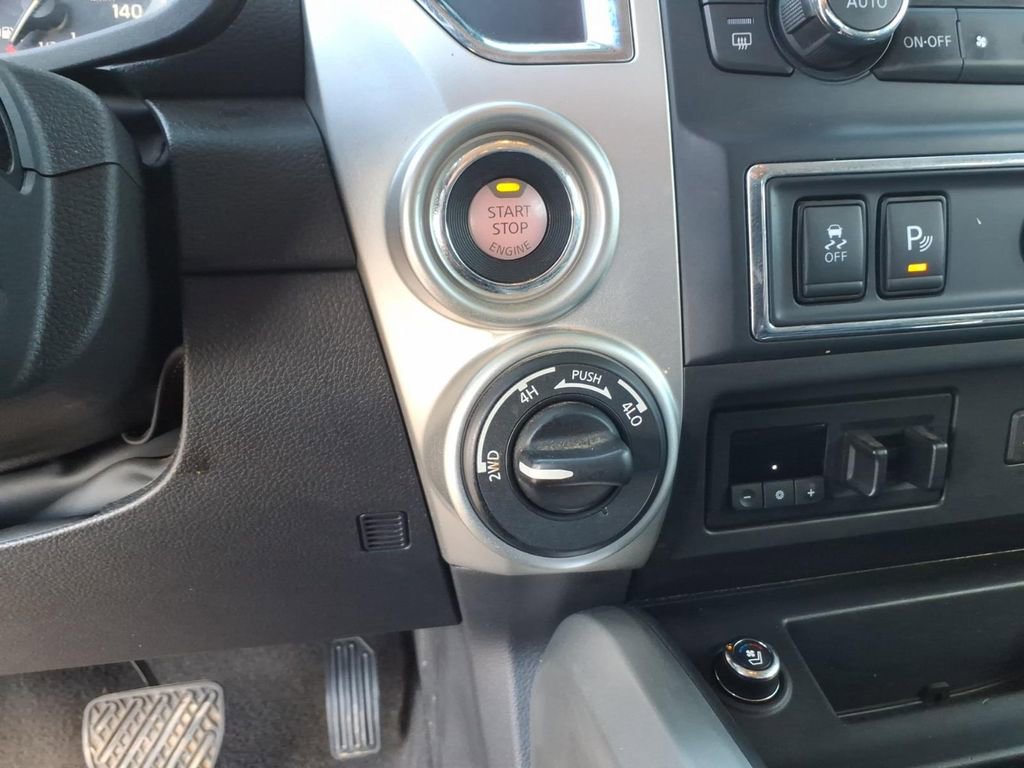 Used 2019 Nissan Titan PRO-4X w/ Pro-4x Convenience Package AWD/4WD image 19