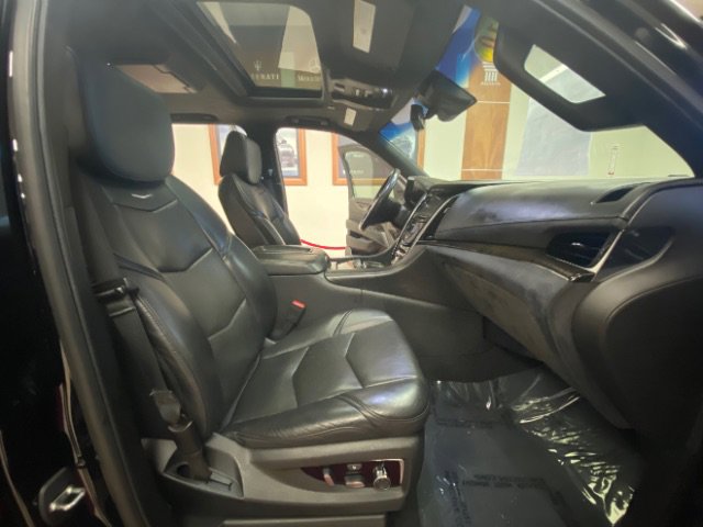 Used 2019 Cadillac Escalade ESV Platinum image 22