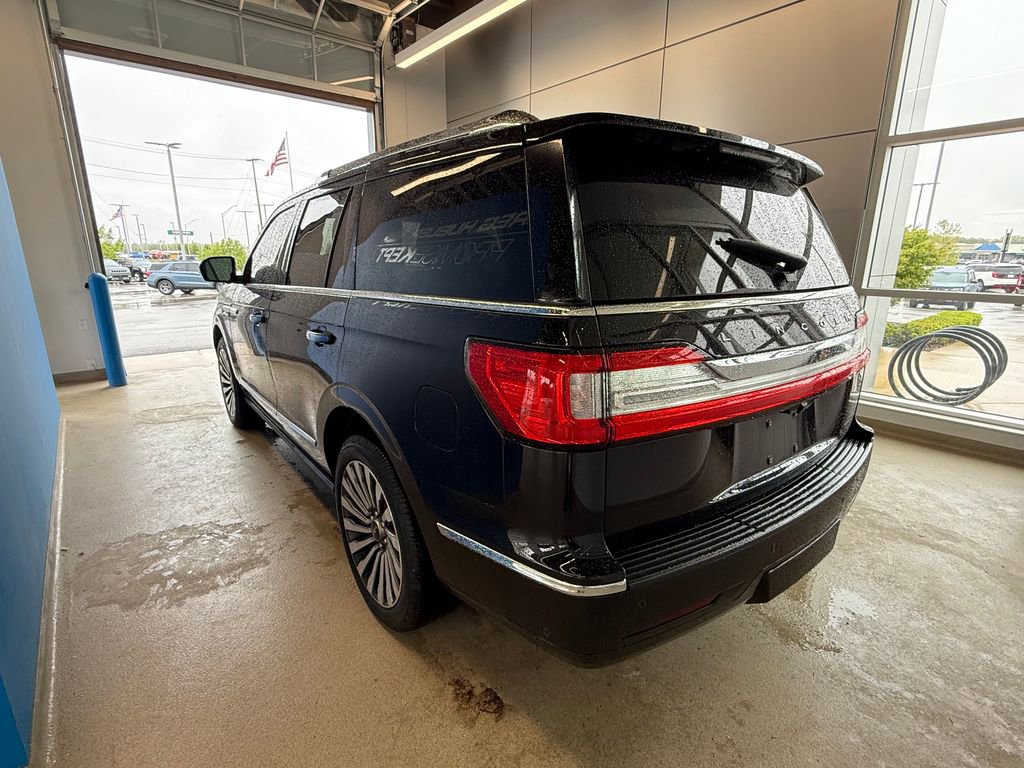 Used 2019 Lincoln Navigator Reserve AWD/4WD image 3