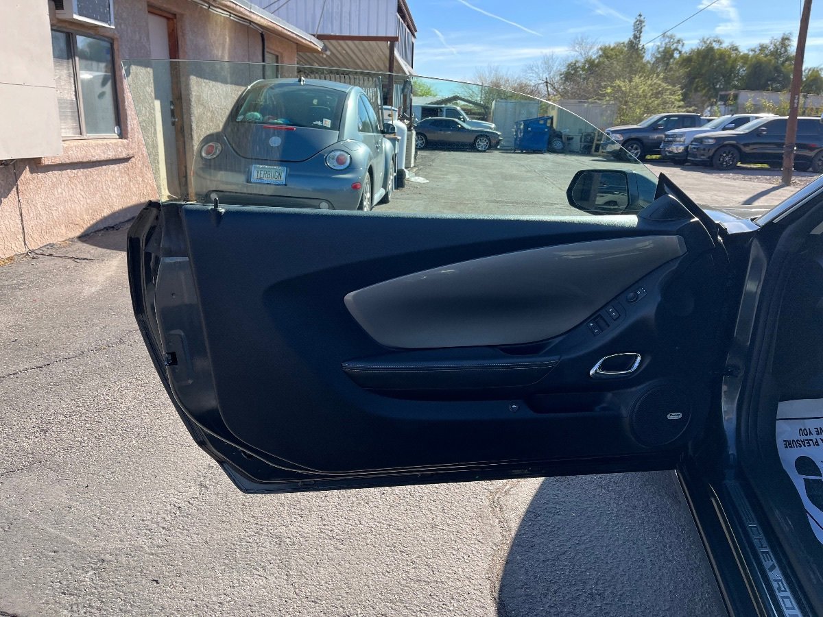 Used 2014 Chevrolet Camaro SS image 29