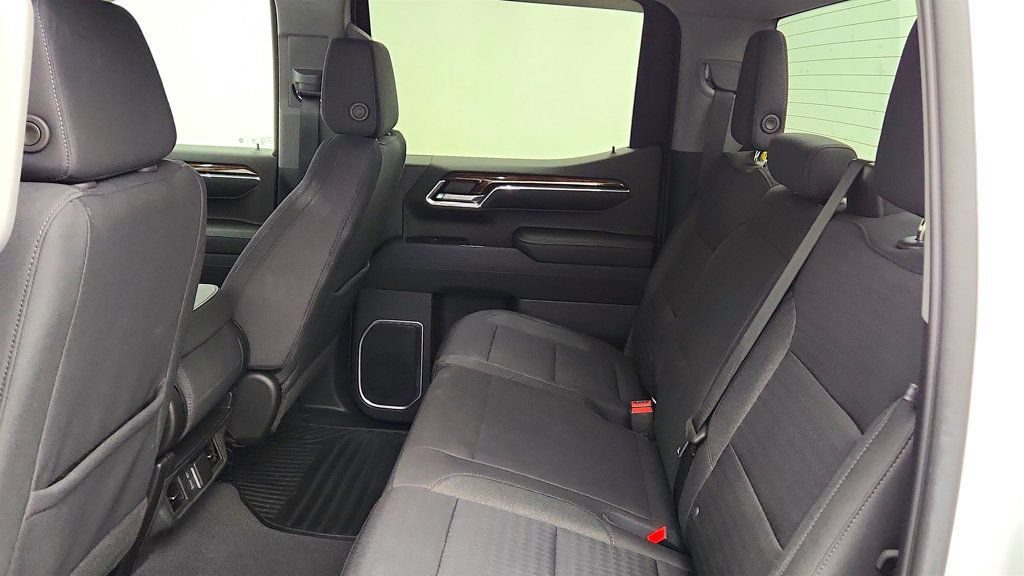 Used 2023 GMC Sierra 1500 SLE RWD image 17