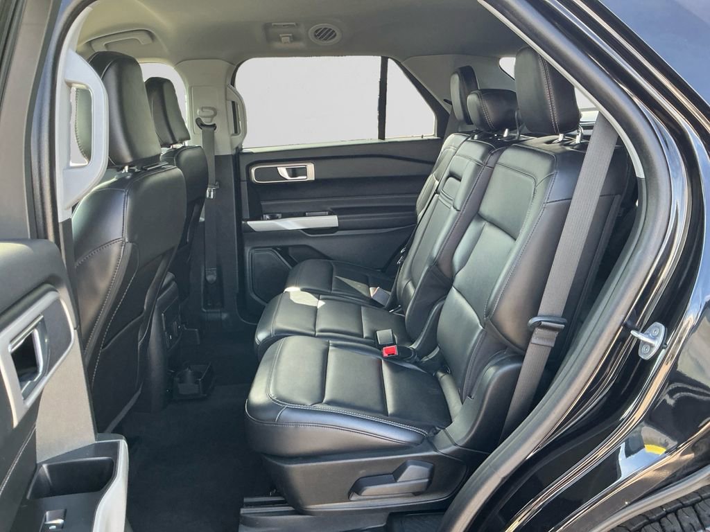 Used 2024 Ford Explorer XLT w/ Equipment Group 202A image 13