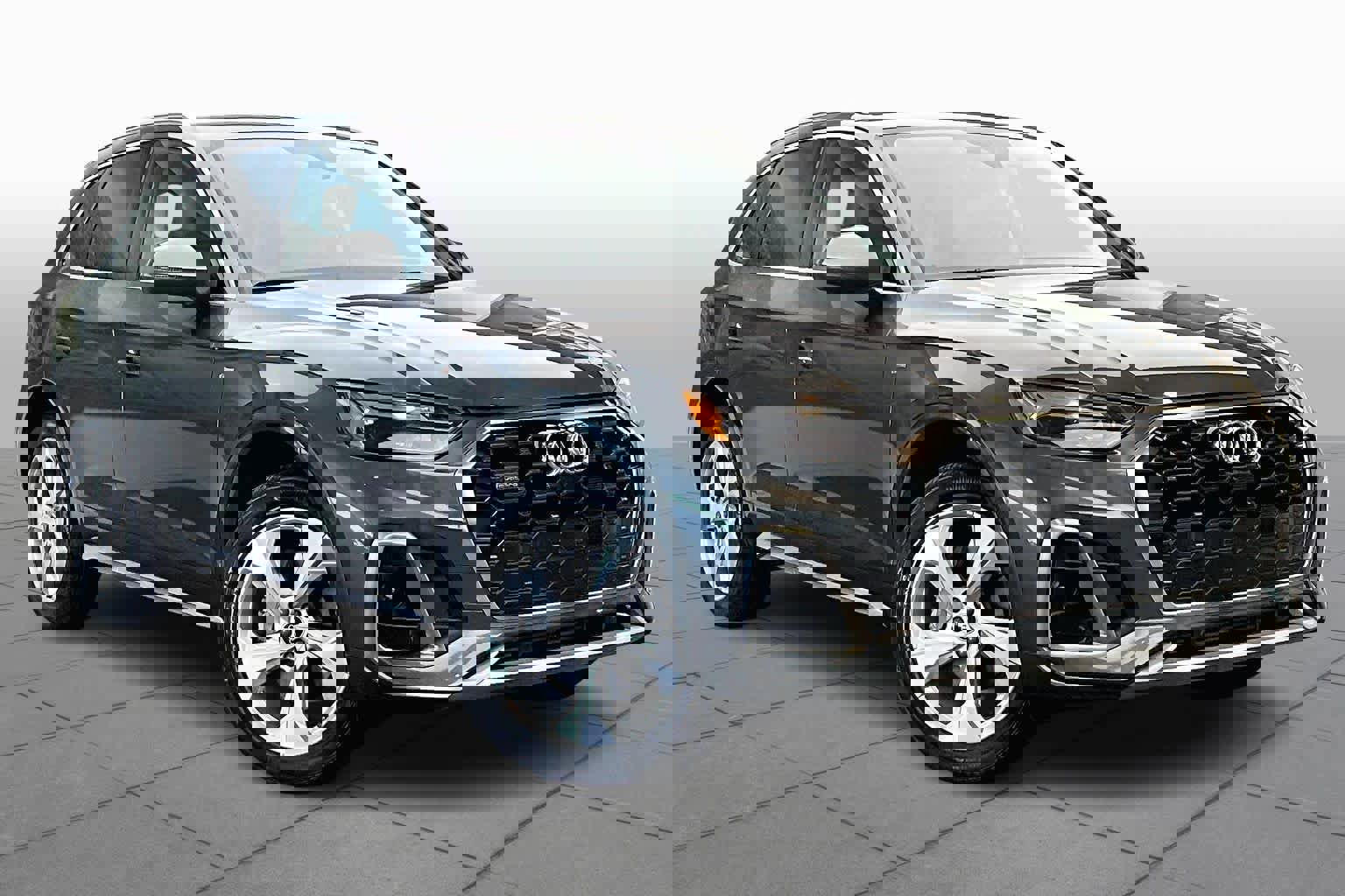 Used 2023 Audi Q5 2.0T Premium Plus w/ Premium Plus Package image 3