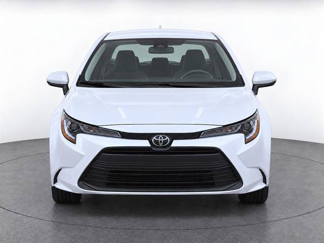 Certified 2025 Toyota Corolla LE FWD image 5