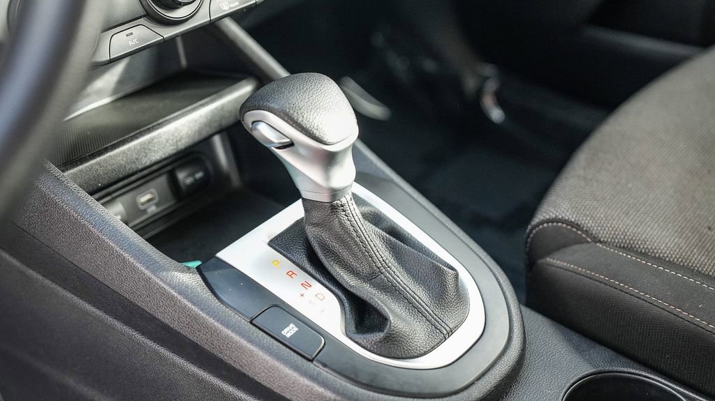 Used 2022 Kia Forte LXS image 21