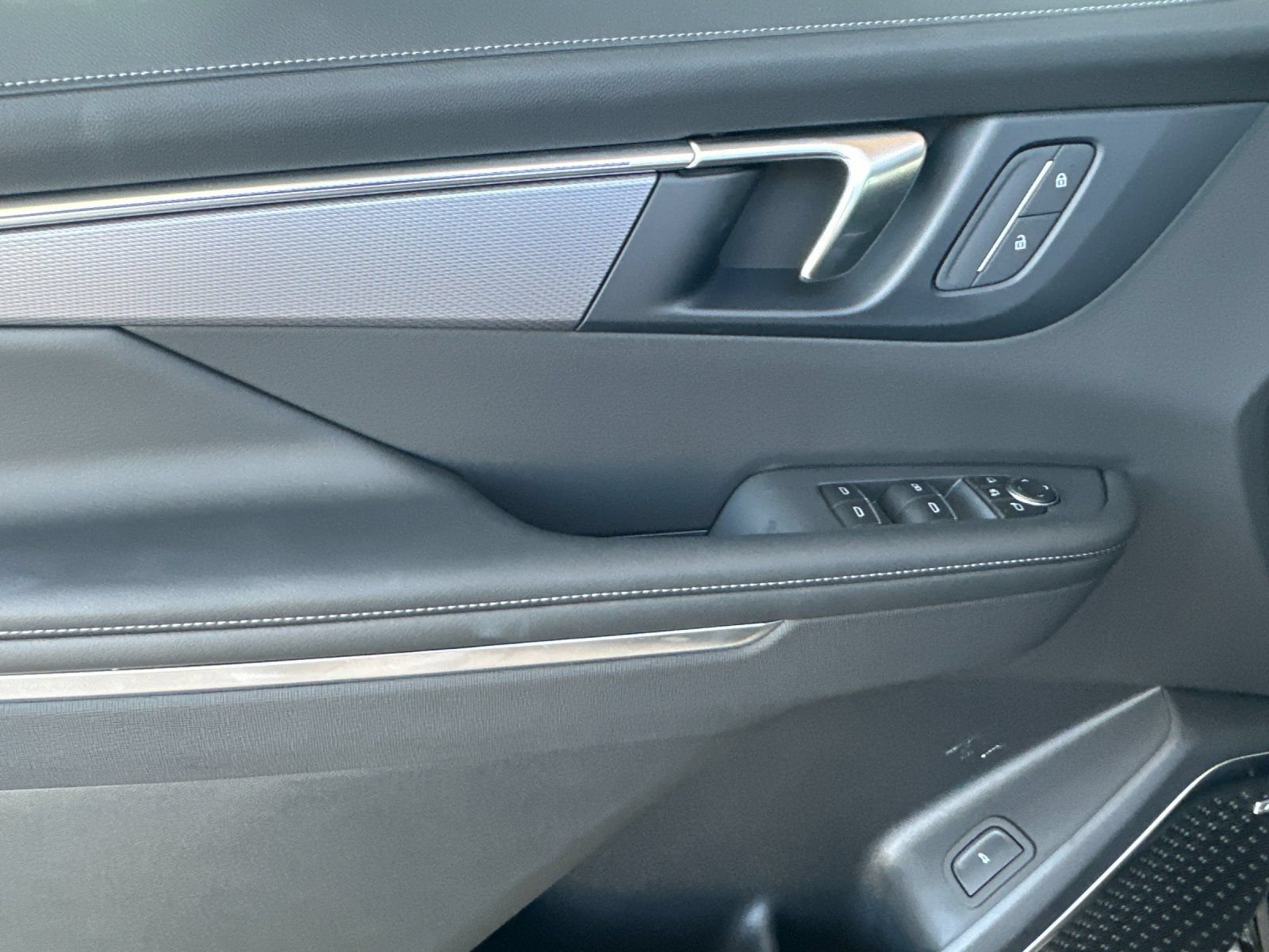 New 2026 Buick Enclave Sport Touring FWD image 11