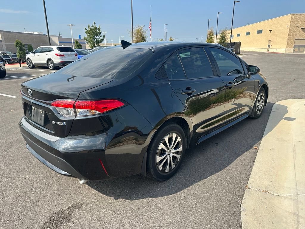 Used 2022 Toyota Corolla LE FWD image 4