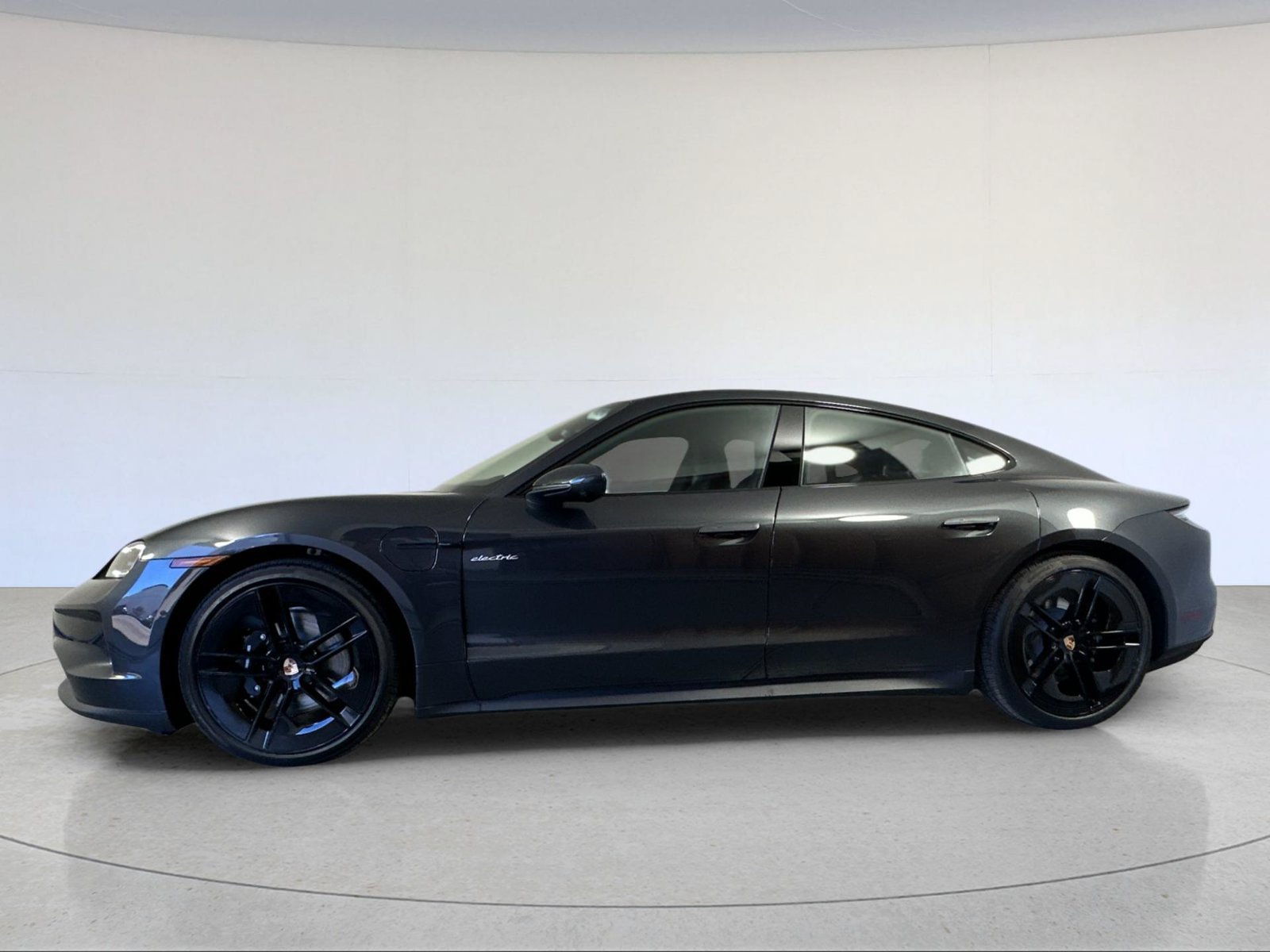 New 2026 Porsche Taycan 4S AWD/4WD image 2
