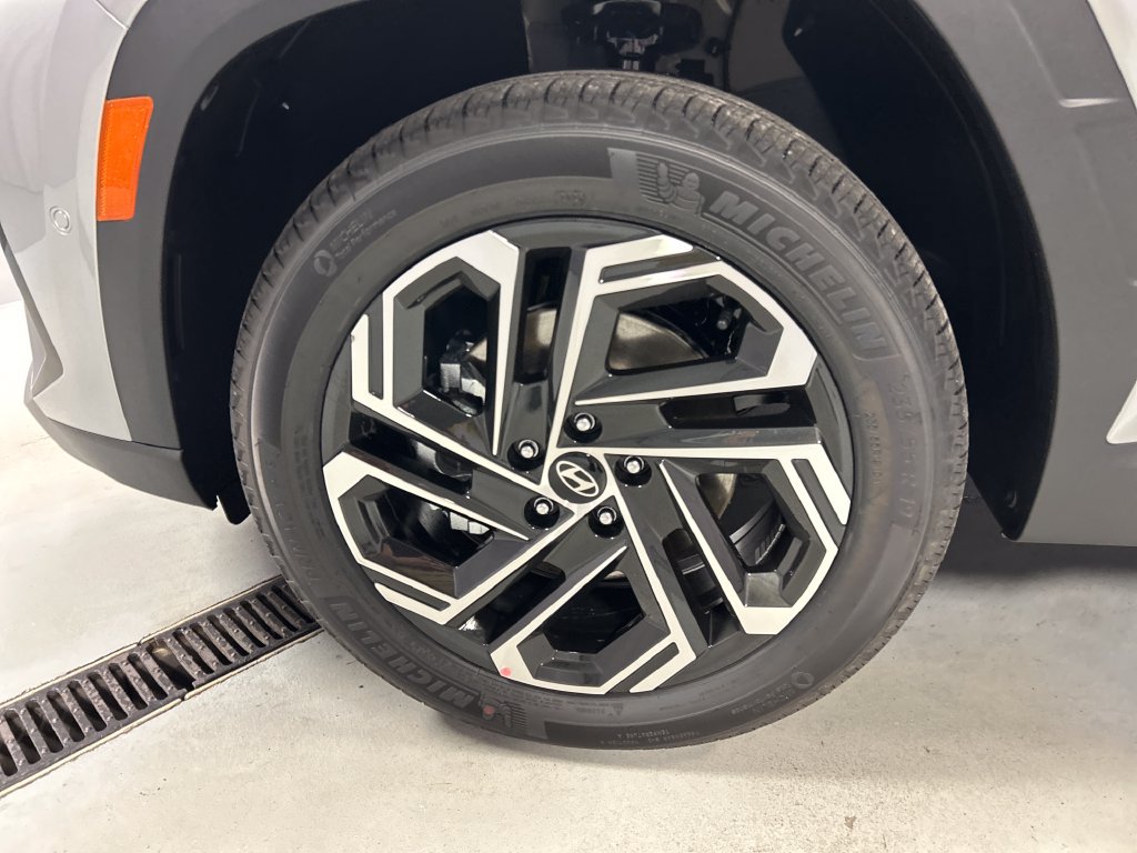 New 2026 Hyundai Tucson Limited AWD/4WD image 9