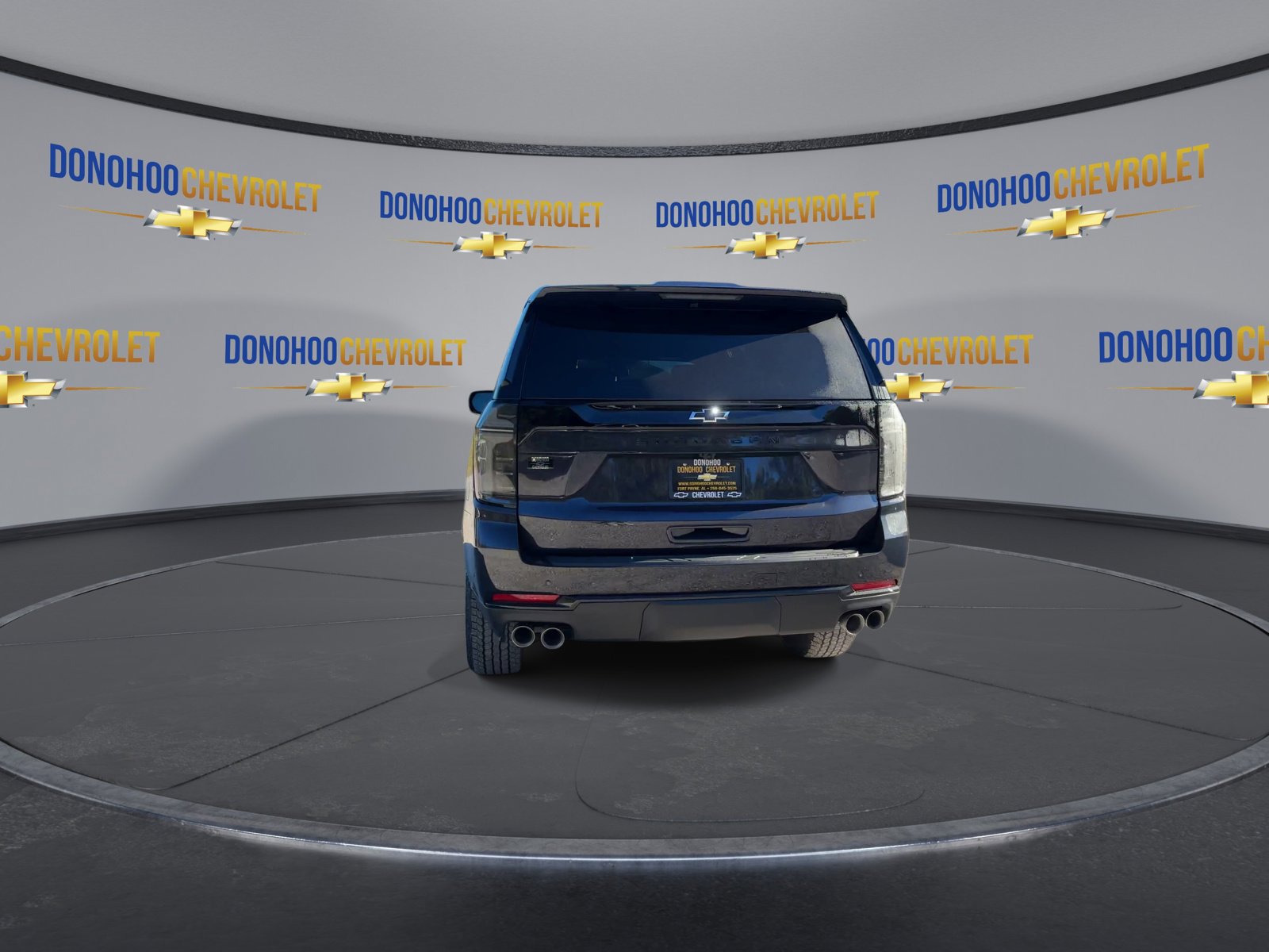 New 2026 Chevrolet Suburban Z71 image 10