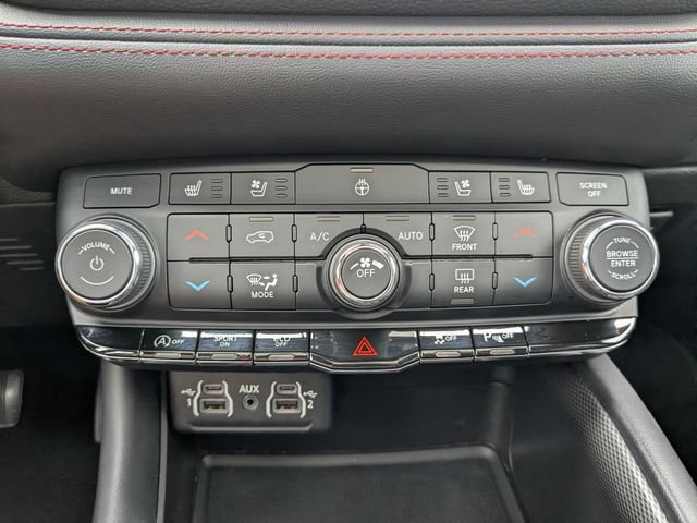 Used 2024 Dodge Durango GT AWD/4WD image 6