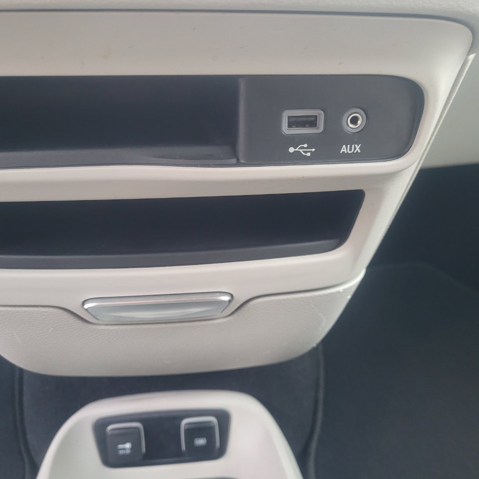 Used 2018 Chrysler Pacifica Touring Plus image 20