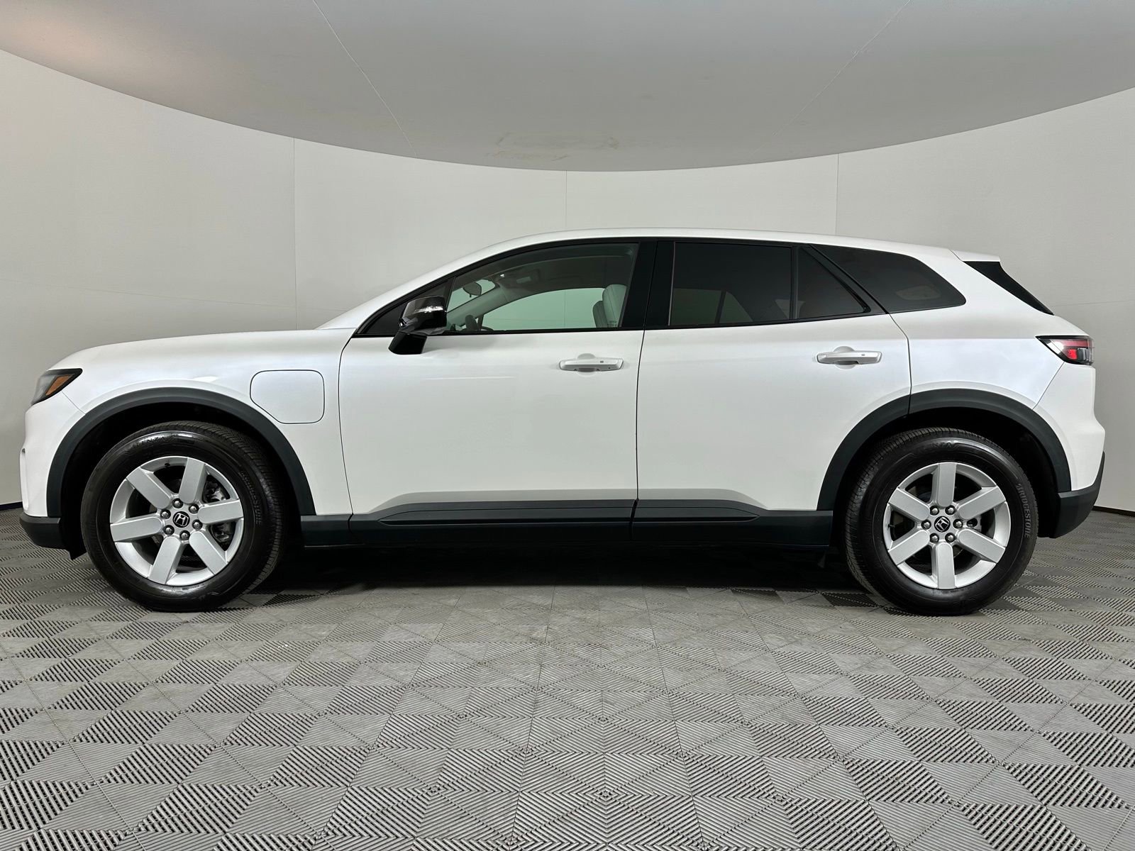 Used 2024 Honda Prologue EX image 17