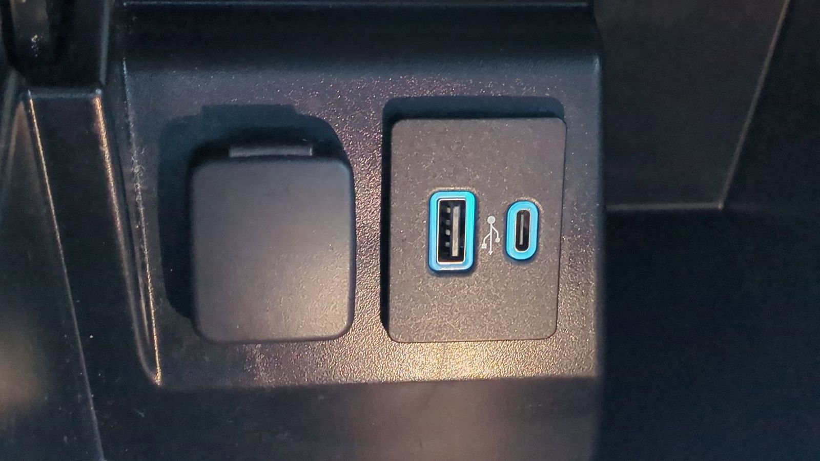 Used 2022 Ford Explorer ST w/ Equipment Group 401A image 37