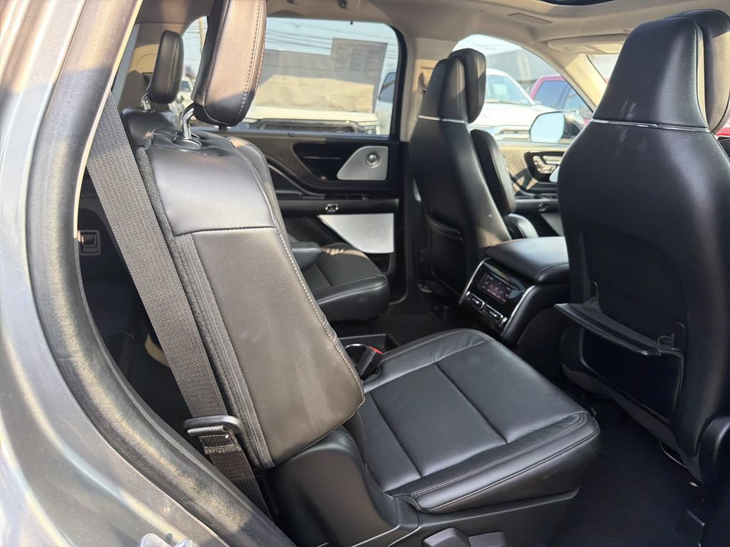 Certified 2023 Lincoln Aviator Grand Touring w/ Equipment Group 301A AWD/4WD image 18