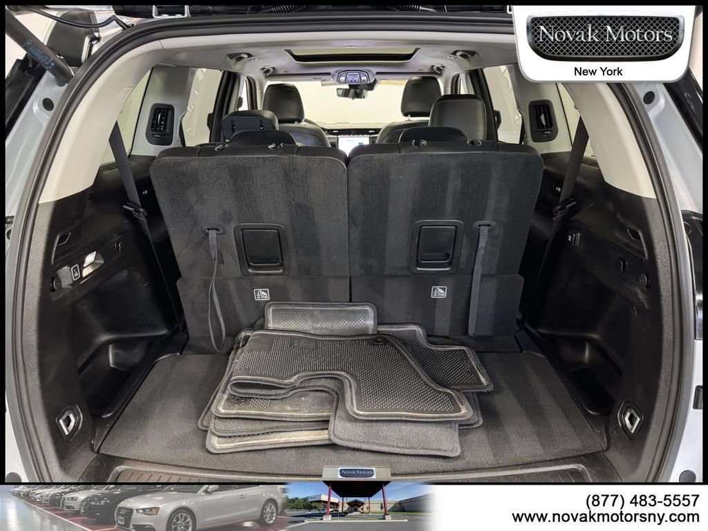 Used 2023 Jeep Grand Cherokee L Limited w/ Luxury Tech Group II AWD/4WD image 12