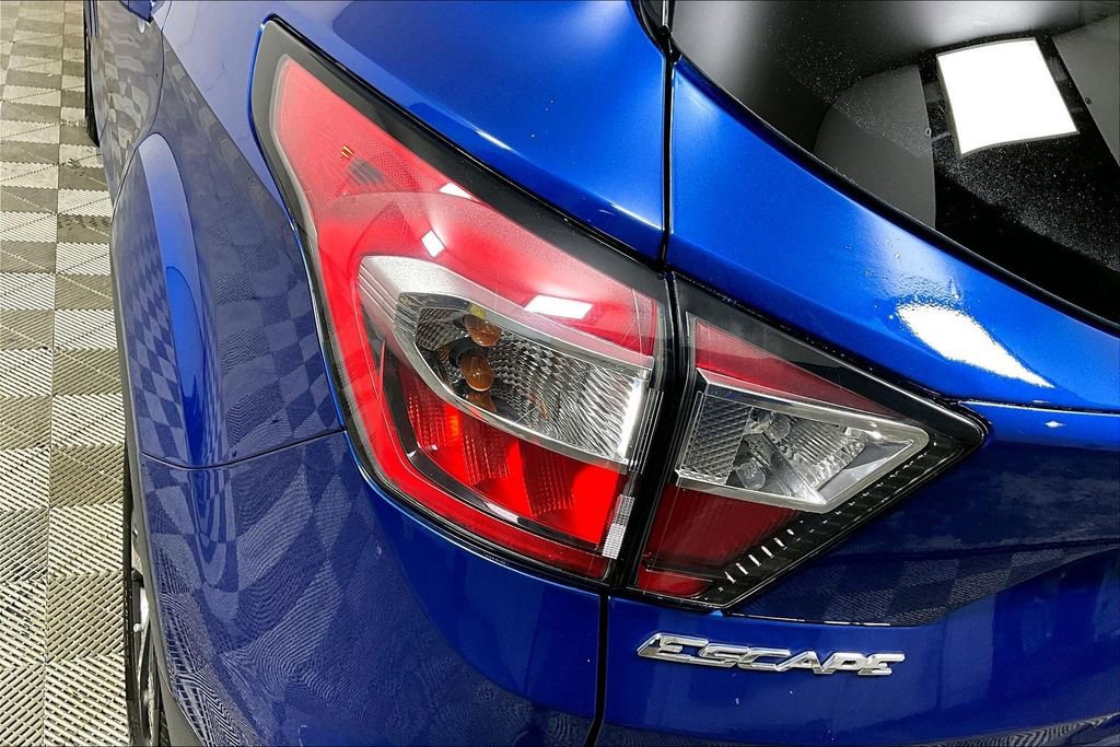 Used 2018 Ford Escape SEL image 29