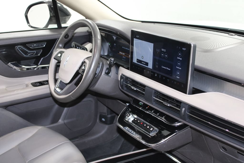 Used 2023 Lincoln Corsair FWD image 32