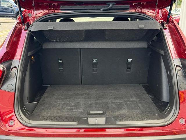 Used 2024 Chevrolet Trax RS w/ Sunroof Package FWD image 5