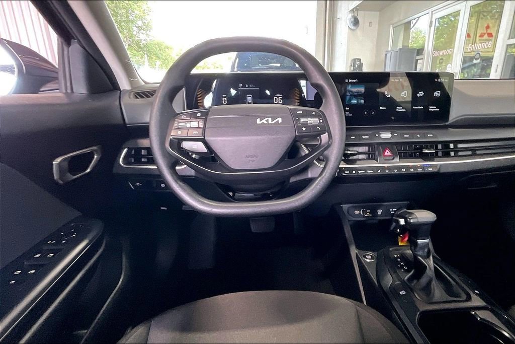 Used 2025 Kia K4 LXS FWD image 5