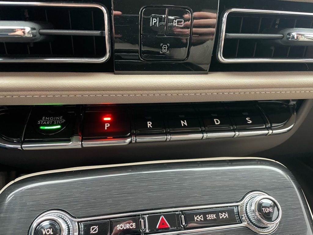 Used 2021 Lincoln Nautilus Reserve w/ Cargo Utility Package image 12