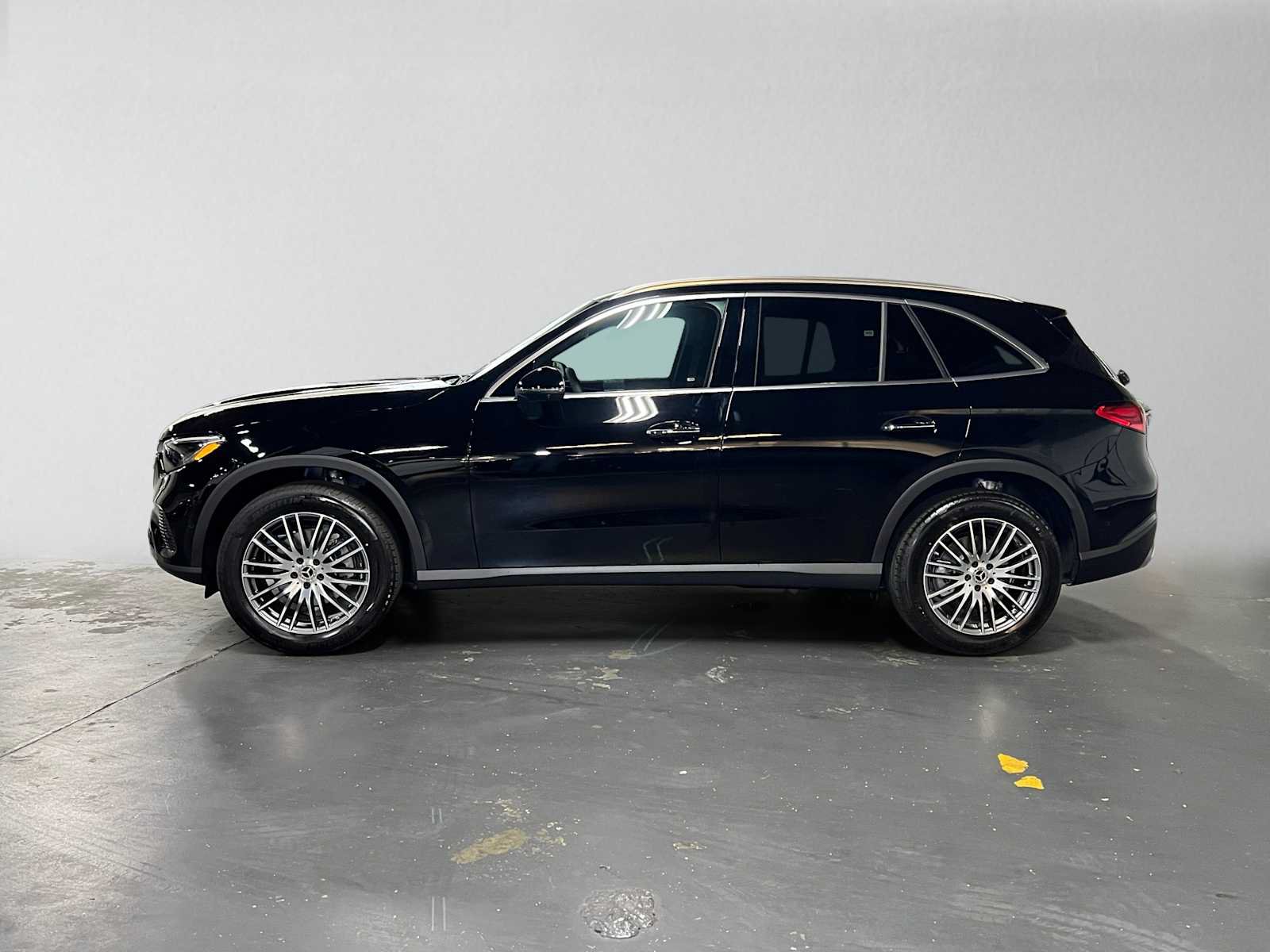 New 2027 Mercedes-Benz GLC 300 4MATIC image 6