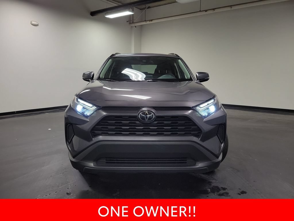 Used 2024 Toyota RAV4 XLE AWD/4WD image 3
