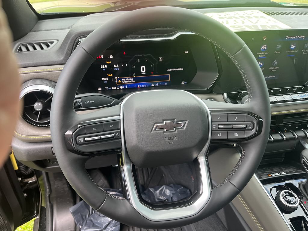 New 2025 Chevrolet Colorado ZR2 w/ Technology Package AWD/4WD image 12