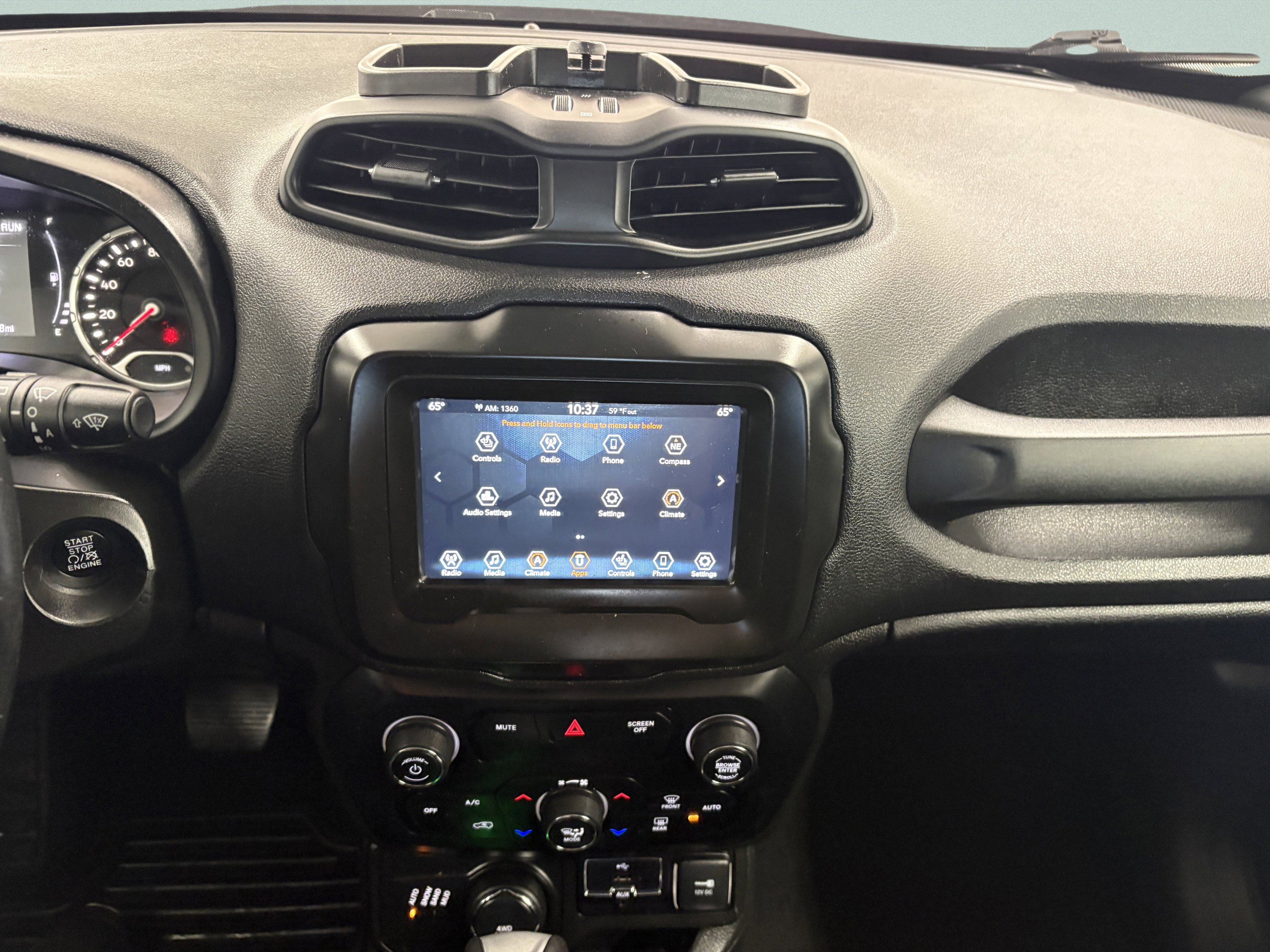 Used 2019 Jeep Renegade Altitude w/ Quick Order Package 2XM AWD/4WD image 13