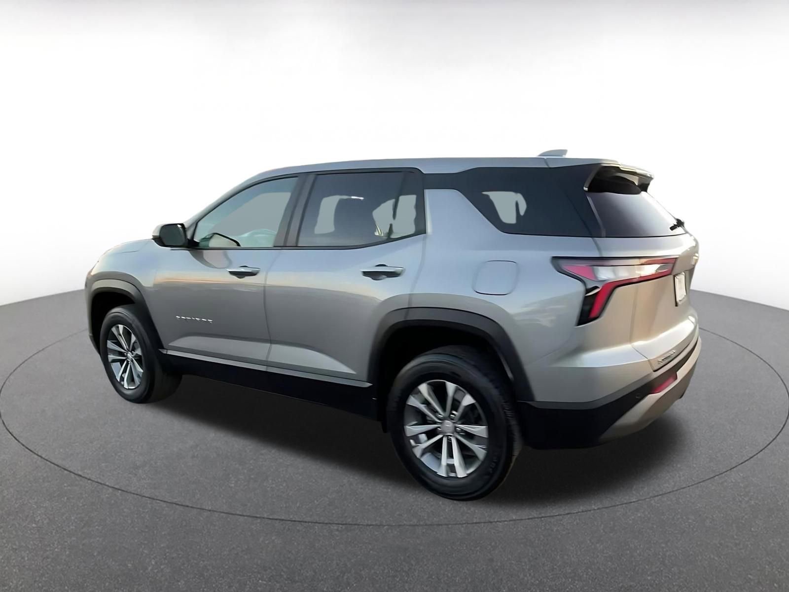 Used 2025 Chevrolet Equinox LT image 10