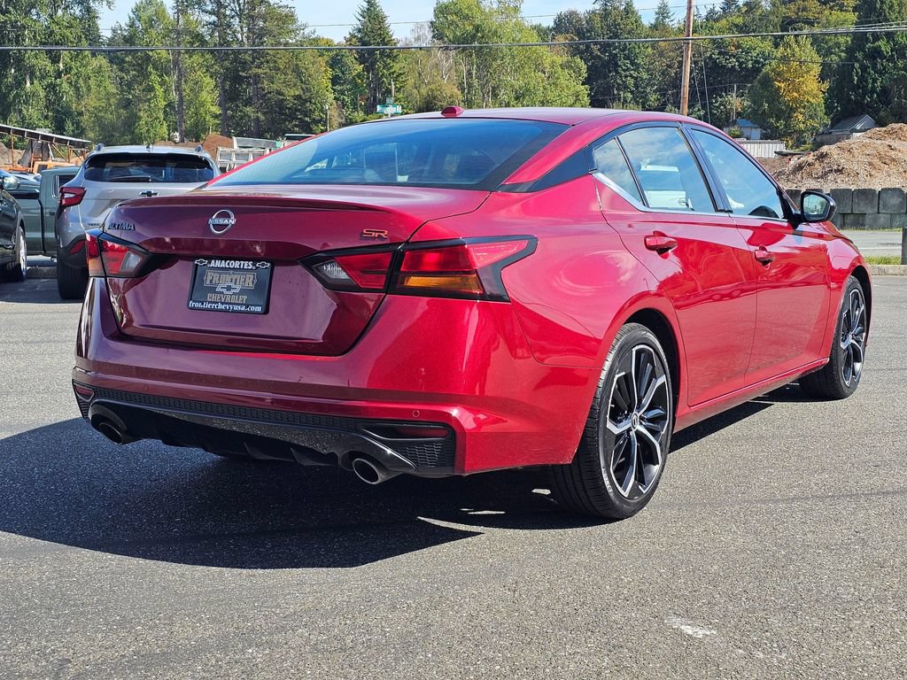 Used 2024 Nissan Altima 2.5 SR FWD image 3