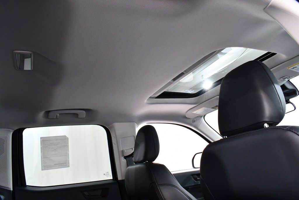 New 2026 Ford Maverick Lariat w/ Black Appearance Package image 18