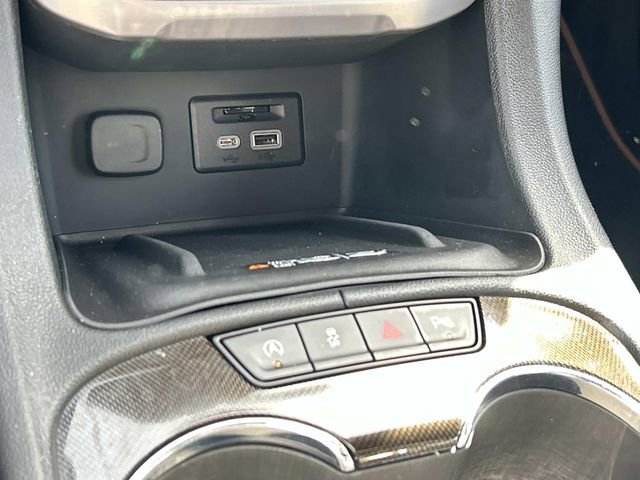 Used 2022 GMC Acadia AT4 w/ Preferred Package image 32