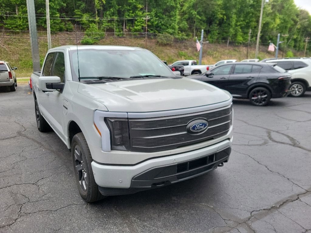 Used 2023 Ford F150 Lightning Lariat w/ Equipment Group 511A High AWD/4WD image 4