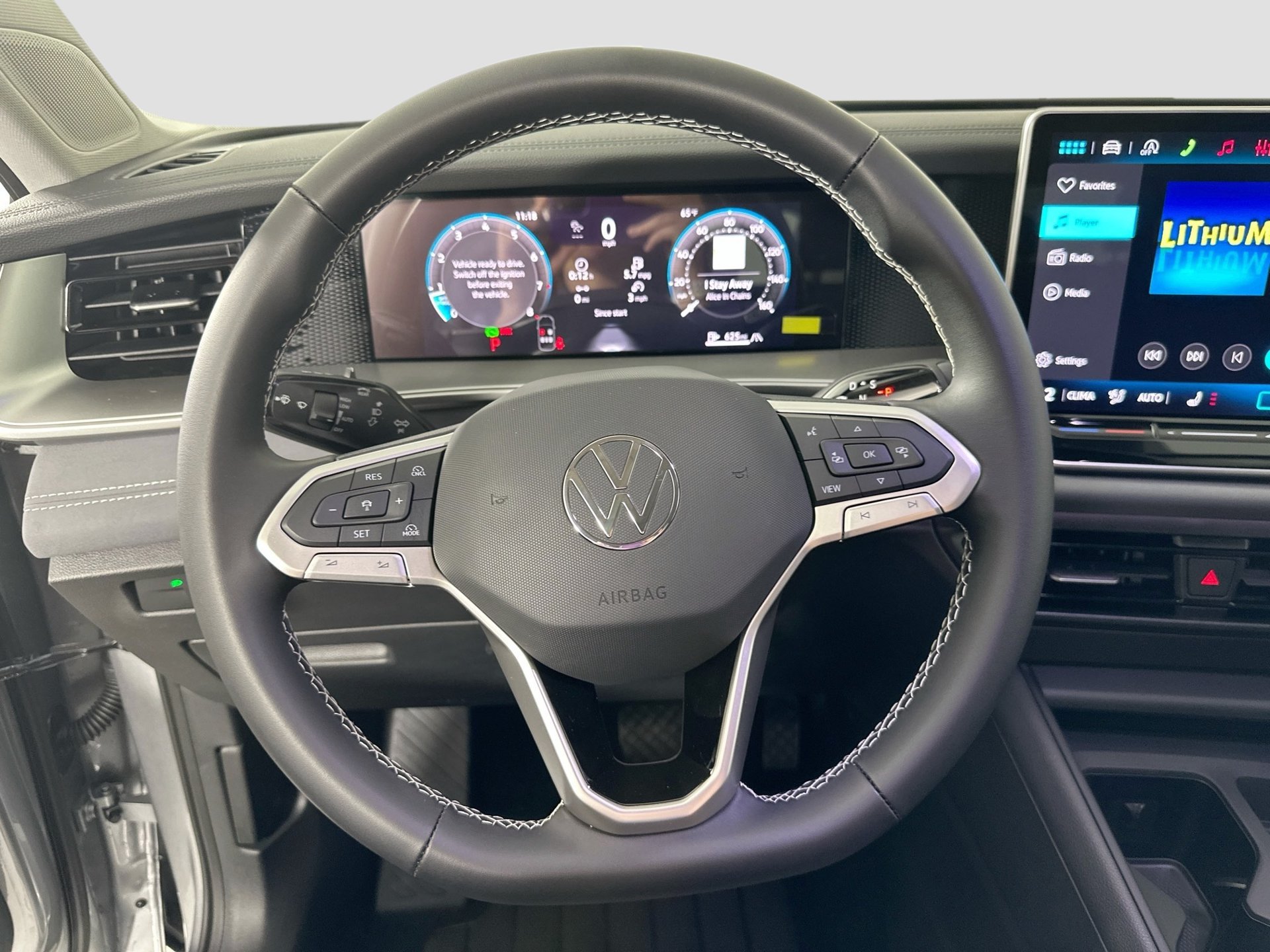 Certified 2026 Volkswagen Tiguan SE AWD/4WD image 11