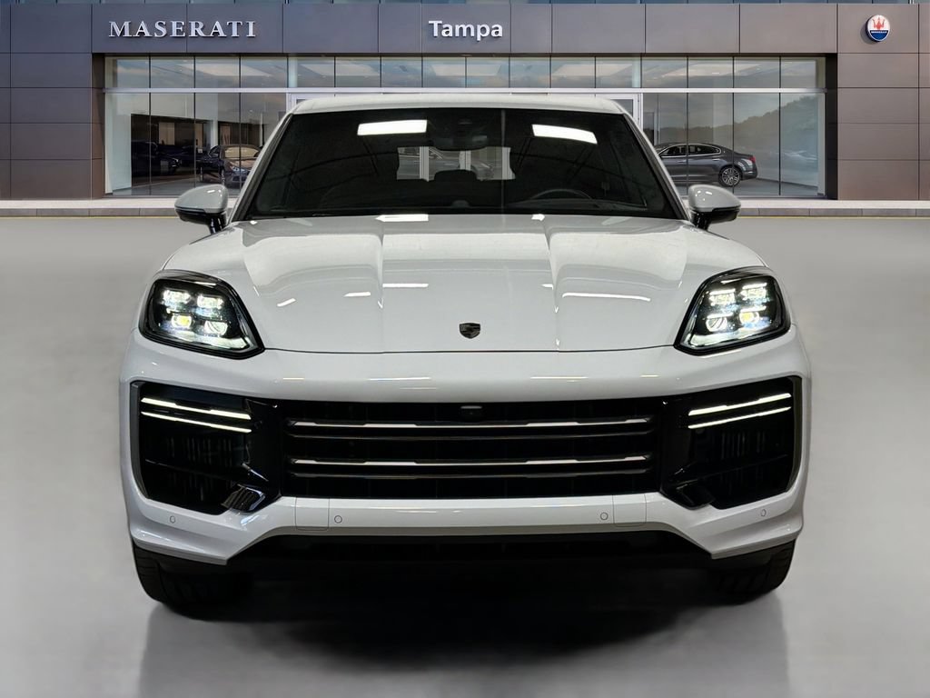 Used 2025 Porsche Cayenne Turbo AWD/4WD image 8