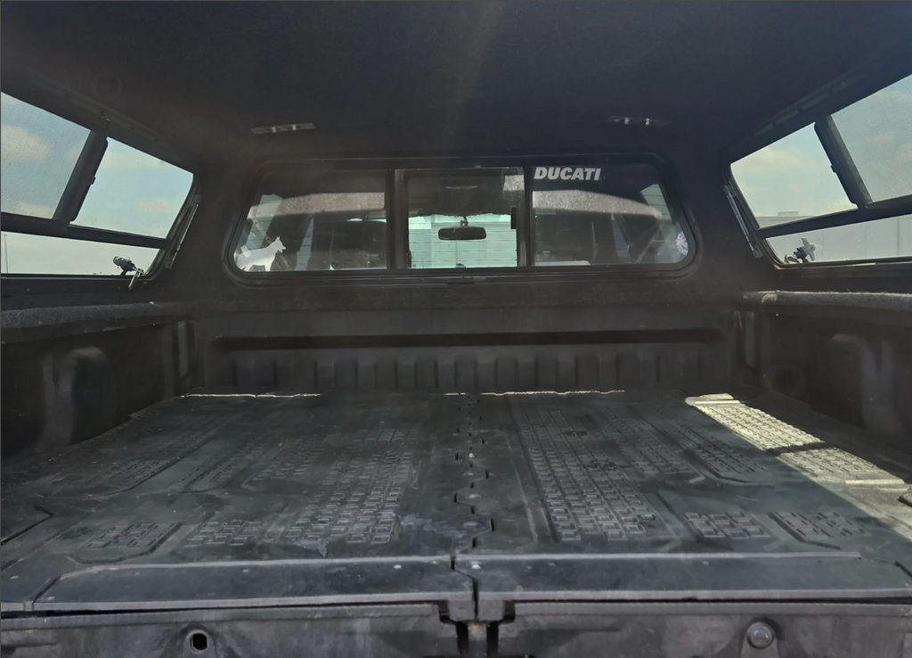 Used 2014 Ford F150 Raptor w/ Equipment Group 801A Luxury AWD/4WD image 8