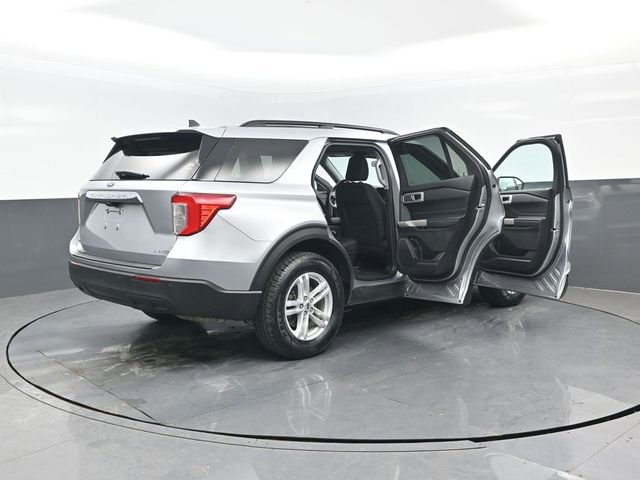 Used 2022 Ford Explorer XLT image 29