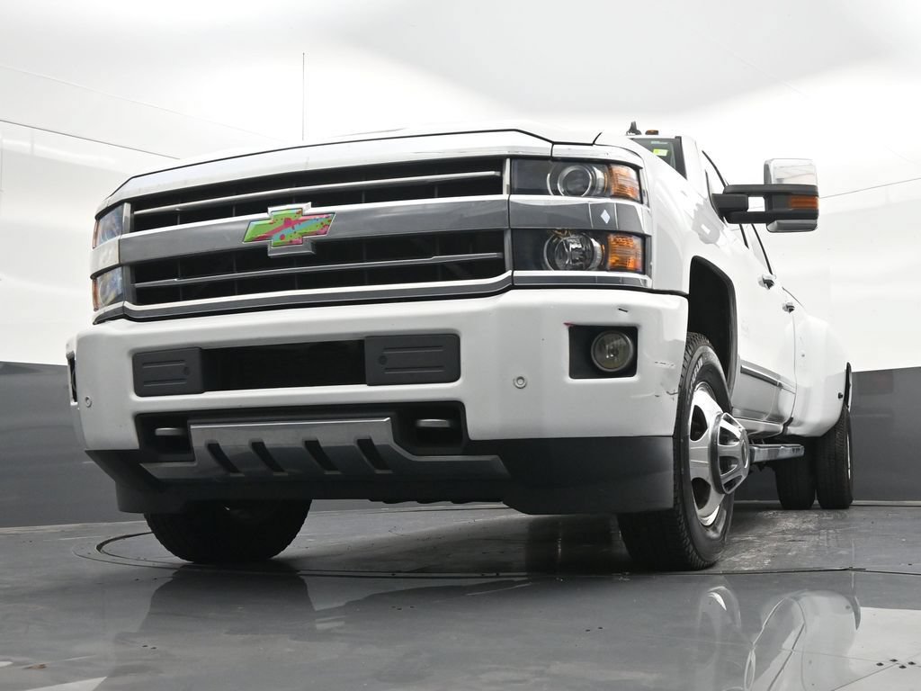Used 2019 Chevrolet Silverado 3500 High Country w/ Duramax Plus Package AWD/4WD image 32