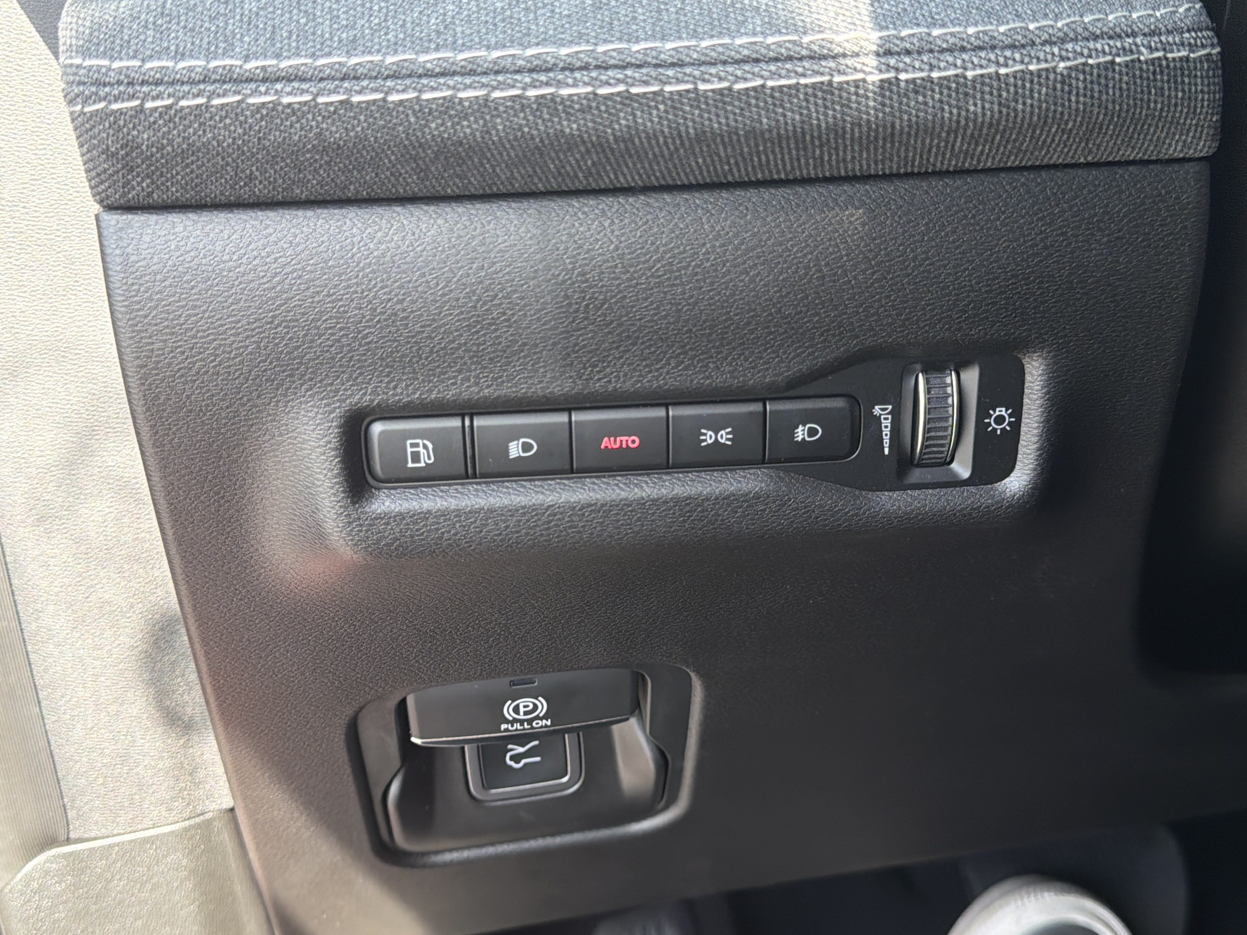 New 2026 Jeep Cherokee Laredo AWD/4WD image 37