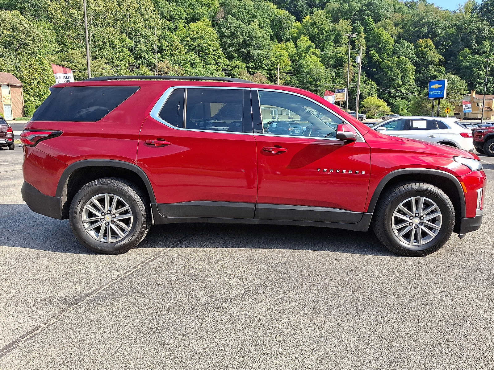 Used 2023 Chevrolet Traverse LT AWD/4WD image 7
