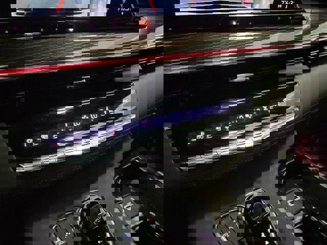 Certified 2022 Cadillac Escalade Premium Luxury image 25