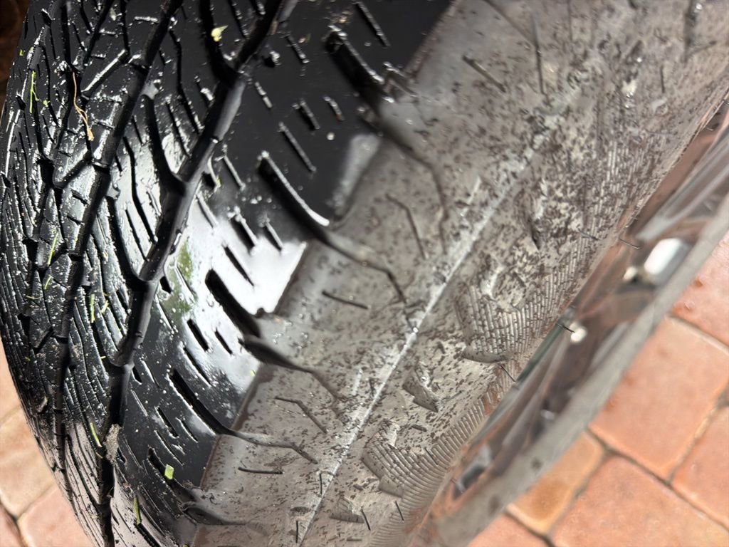 Used 2009 Jeep Wrangler Unlimited Rubicon w/ Dual Top Group image 11